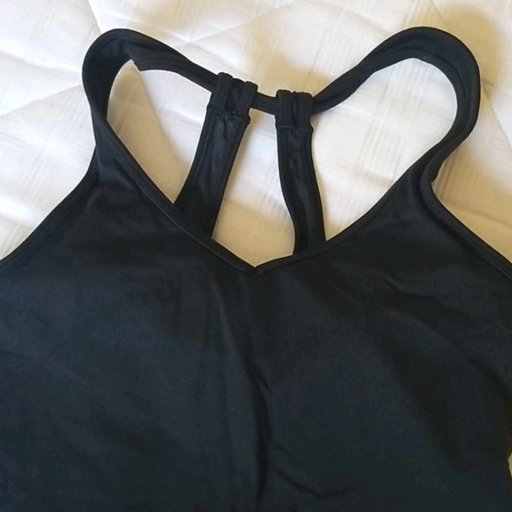 Workout tank - Picture 2 of 4